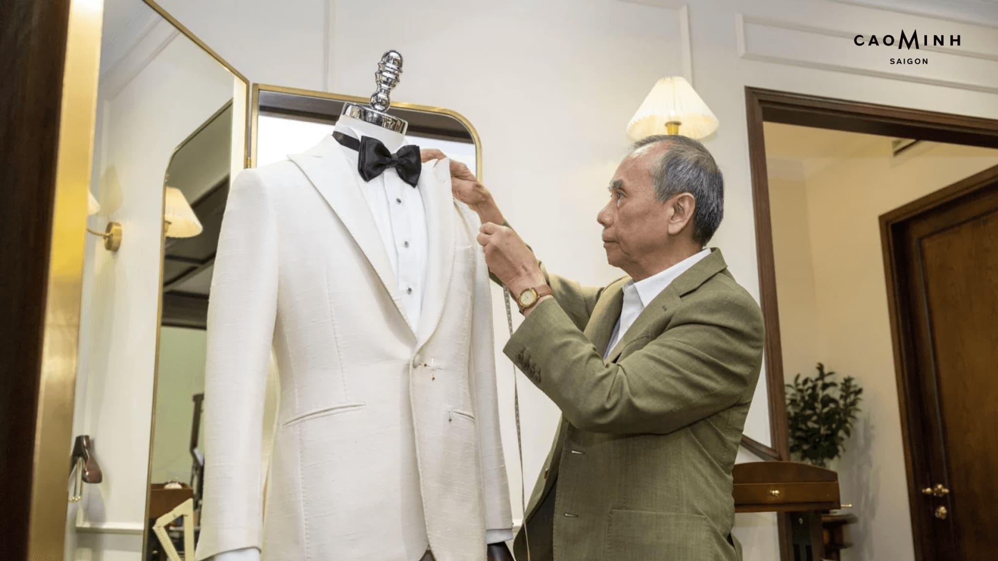 Cao Minh Tailor - "Vietnamizing Western clothing"